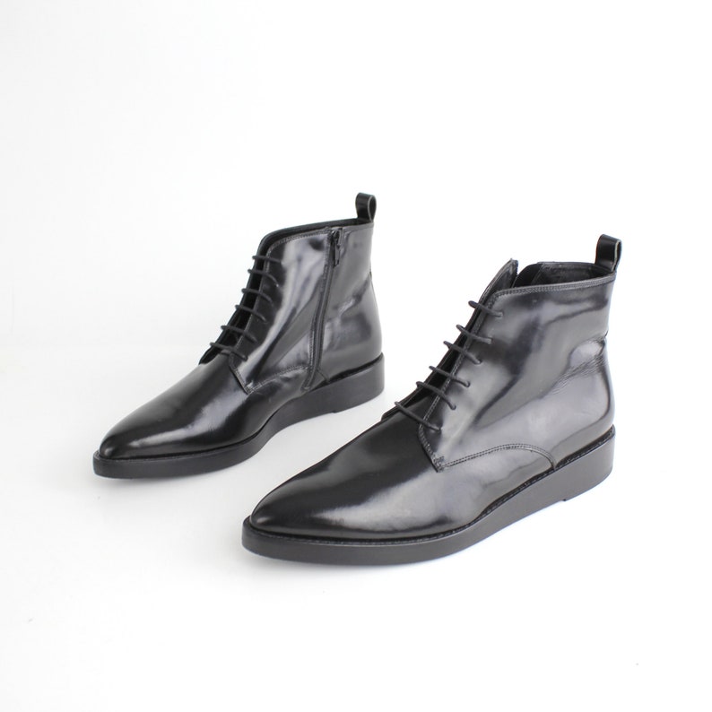 Size 8.5 Vintage Italian Black Leather Ankle Boots Smooth