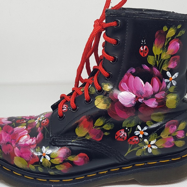 Hand Painted Vintage Dr. Martens pankow