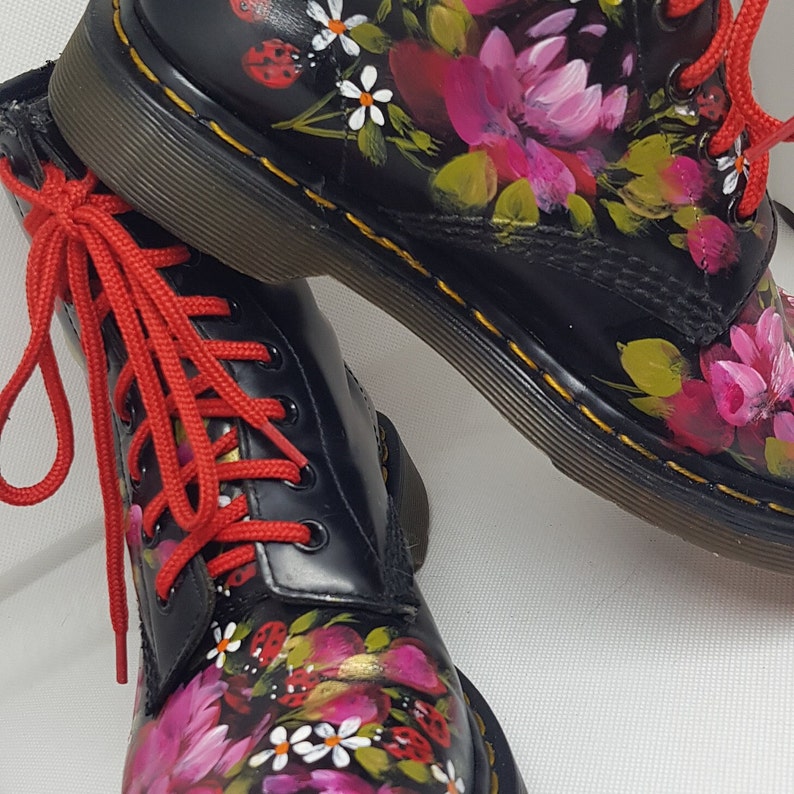 Hand Painted Vintage Dr. Martens pankow