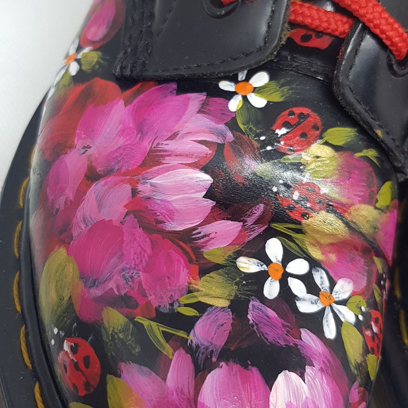 Hand Painted Vintage Dr. Martens pankow