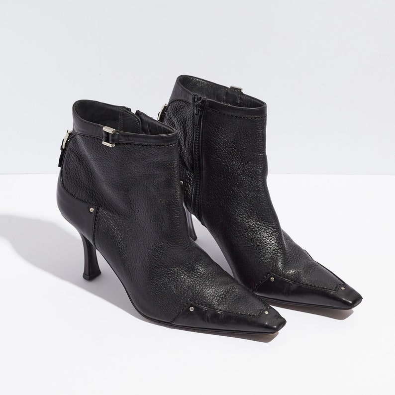 Black Leather Pointed Toe Ankle Boots Size 38 FTV1862