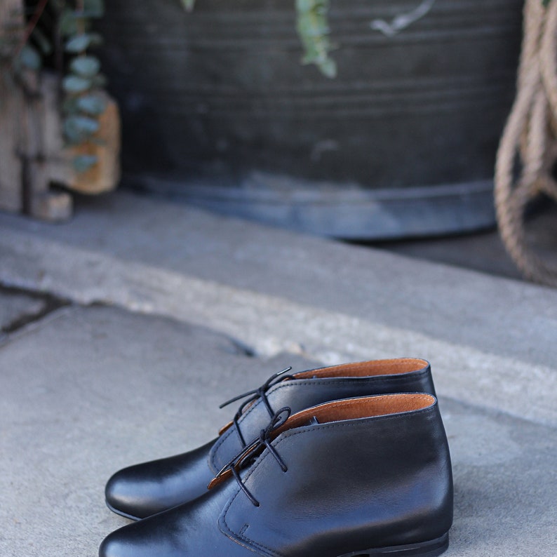 Retro Style Natural Full Grain Black Leather Classic Booties