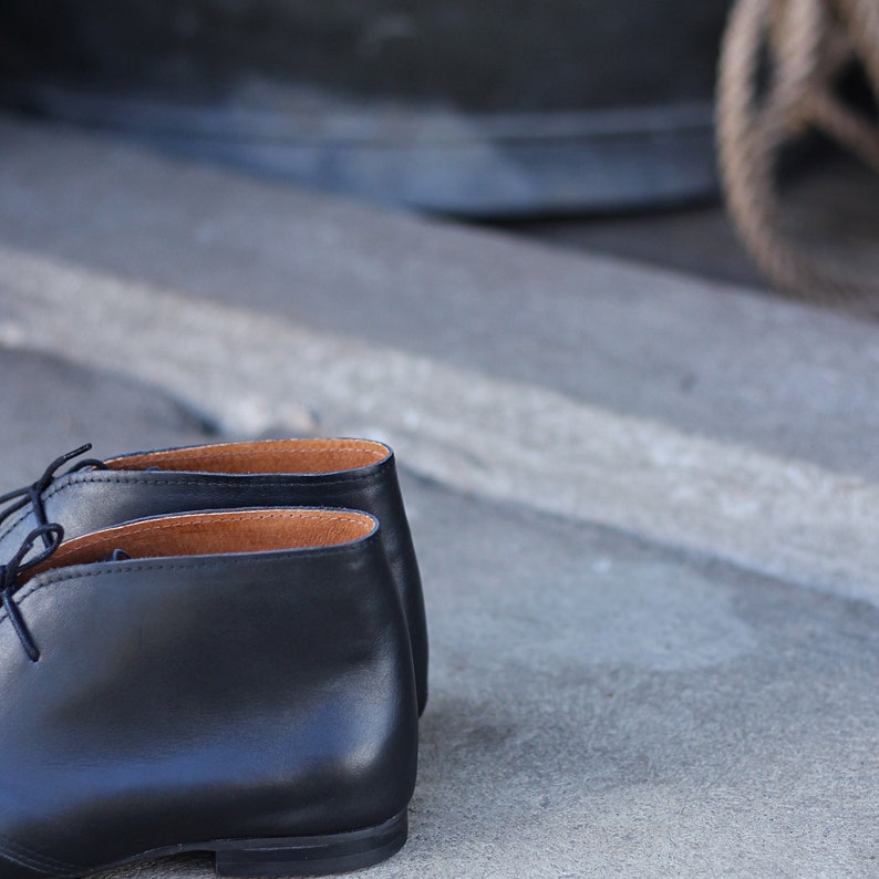 Retro Style Natural Full Grain Black Leather Classic Booties