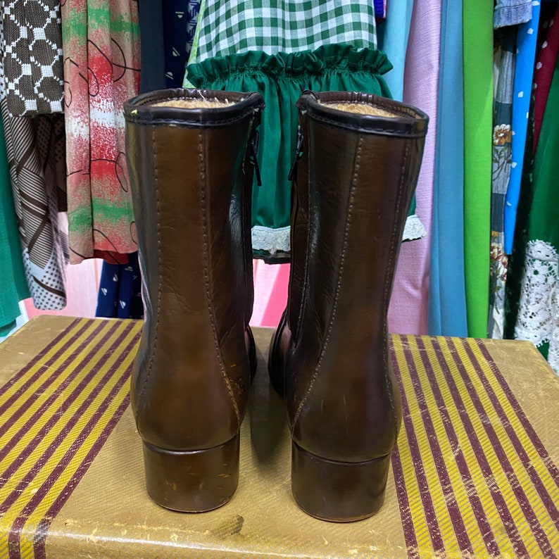 1970s Brown Leather Fleece Lined Boots