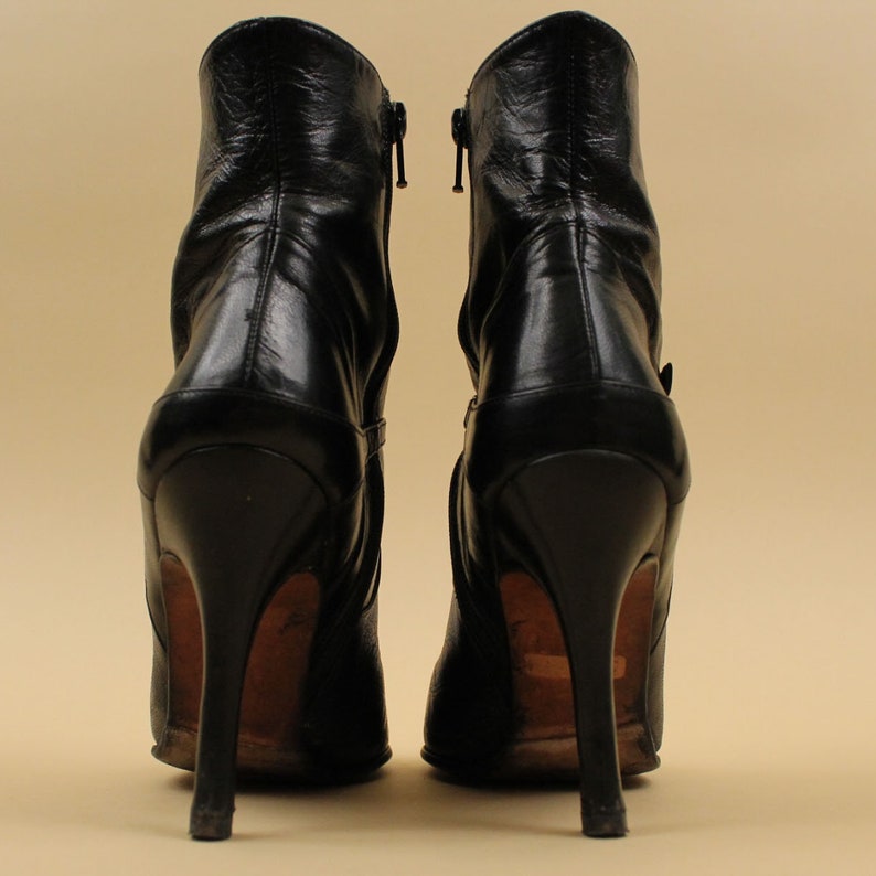 80s 90s Vtg Black Italian Leather Witch Pointy Ankle Boot by