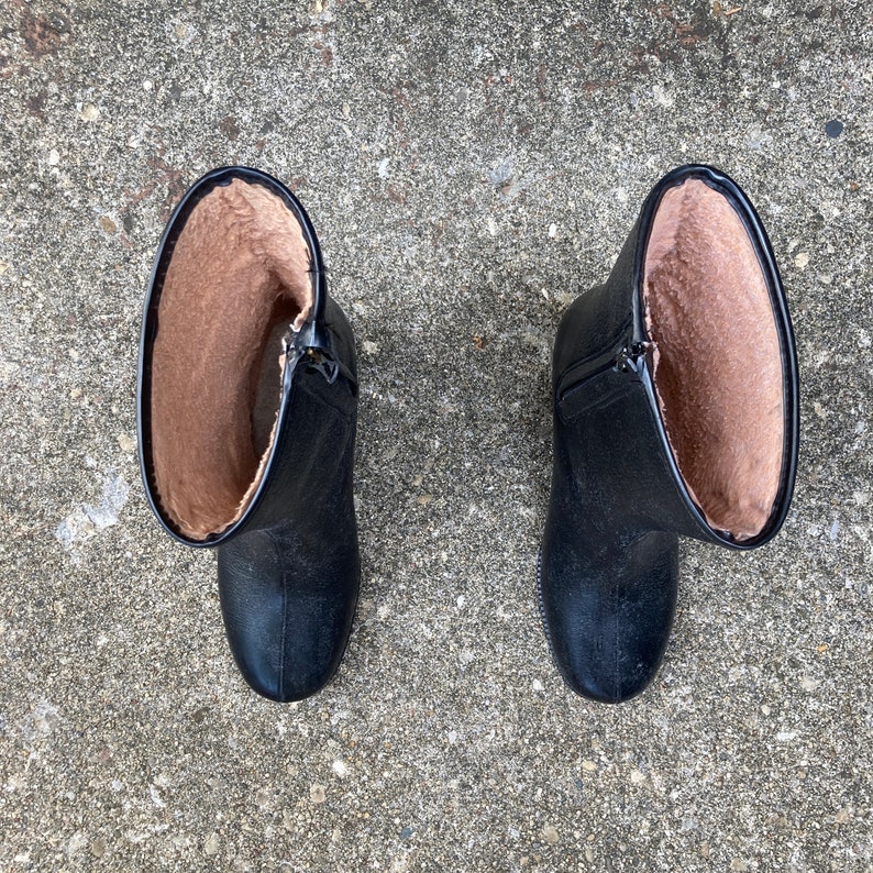 Size 6 W 1970s Rain Booties