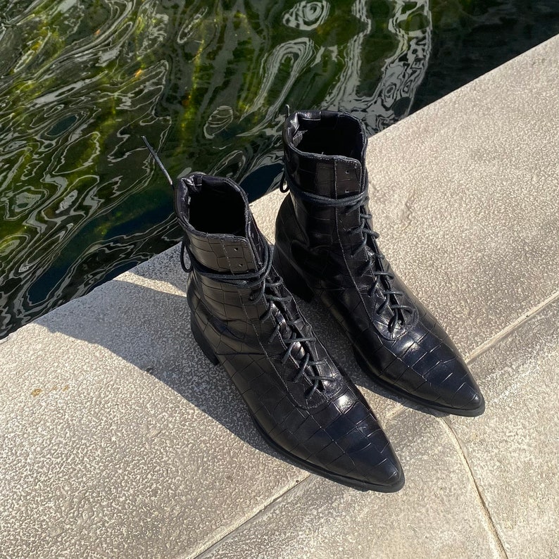 Womens Black Leather Lace up Ankle Boots Comfortable Stylish
