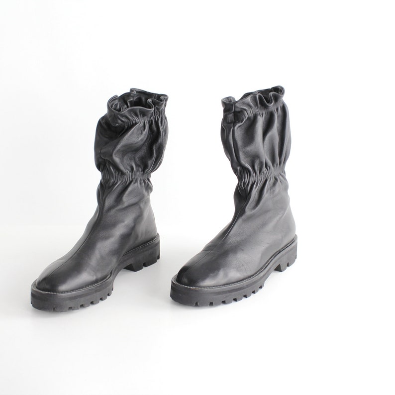 Size 8 Vintage Walter Steiger Black Leather Pull up Boots