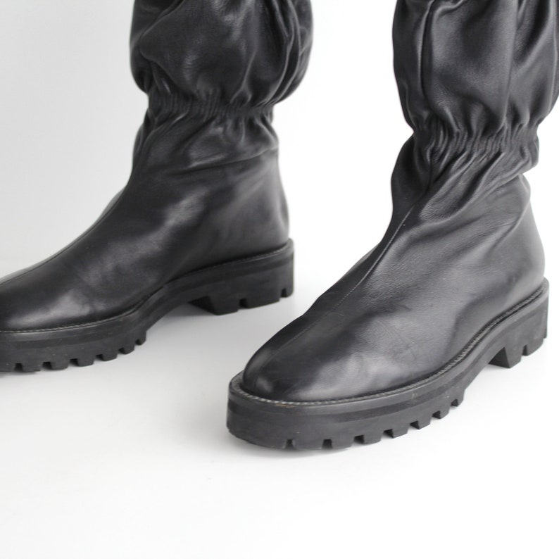 Size 8 Vintage Walter Steiger Black Leather Pull up Boots