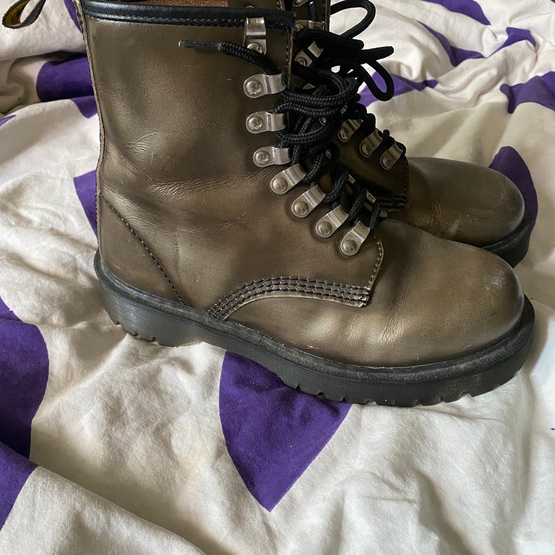 Dr Martens 1827 Vintage Combat Boots