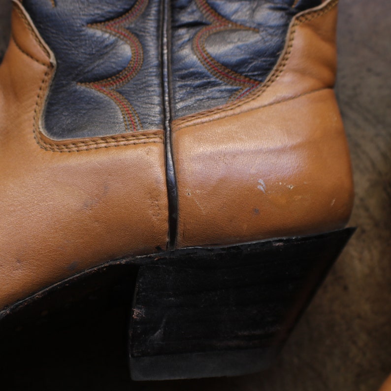 Size 8 1/2 Women's Vintage Cowboy Boots / Short Western