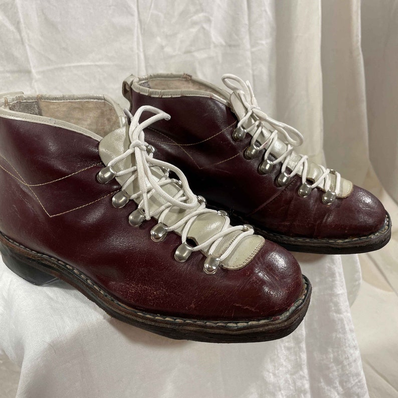 Size 38 1960s Vintage Ski Boots Beautiful Burgundy Colour
