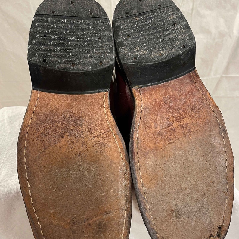 Size 38 1960s Vintage Ski Boots Beautiful Burgundy Colour