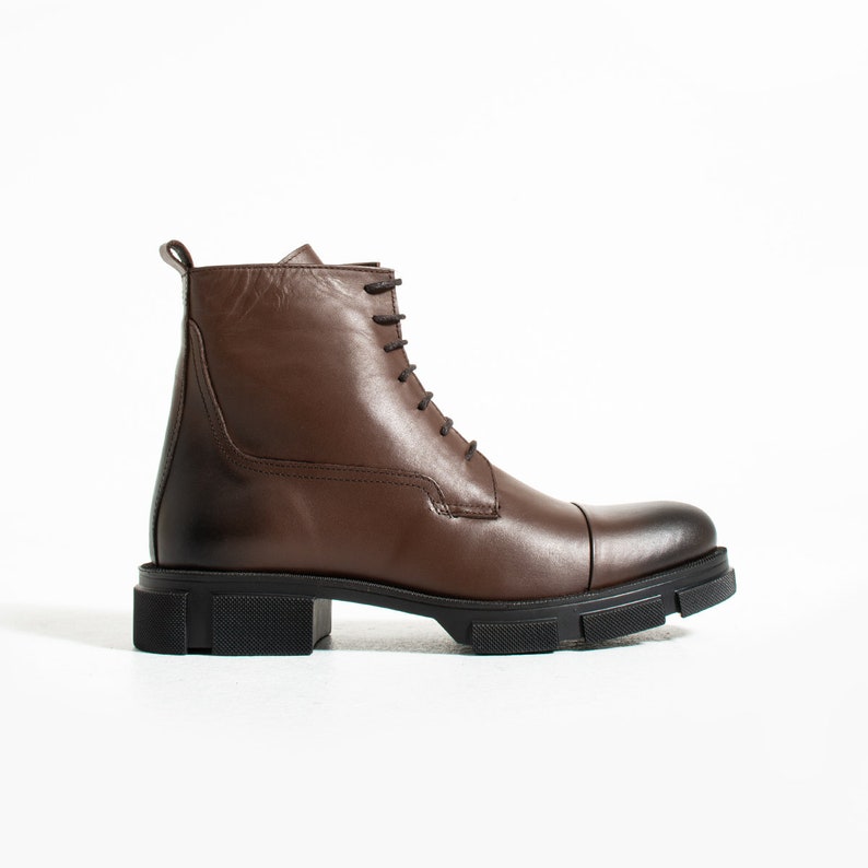 Brown Lace up Non Slip Men Boots Calf Leather Boot Men