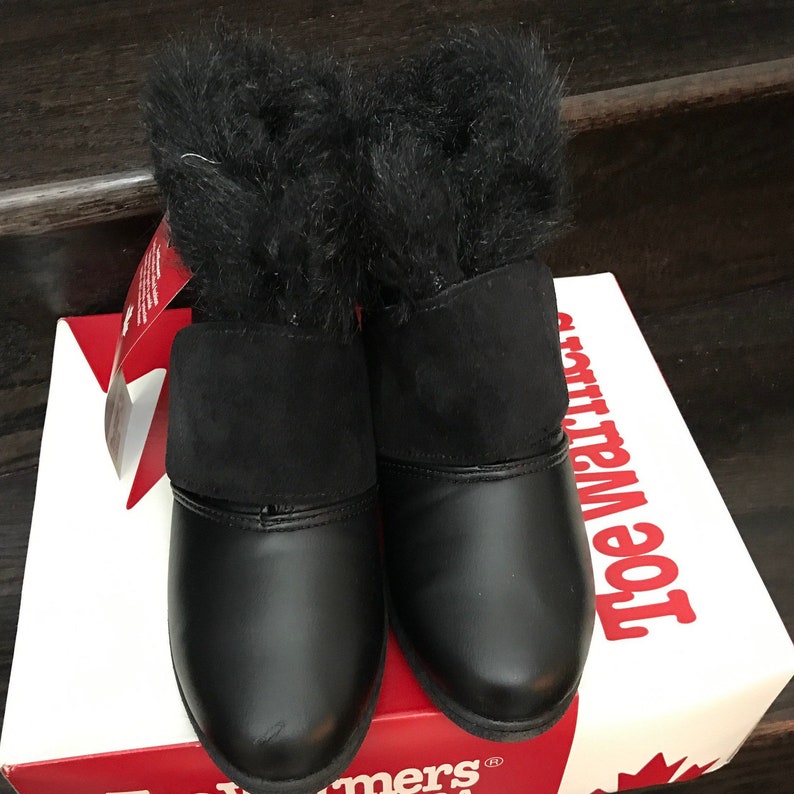 Womens Brand New Toe Warmer Size 8 Black Boots