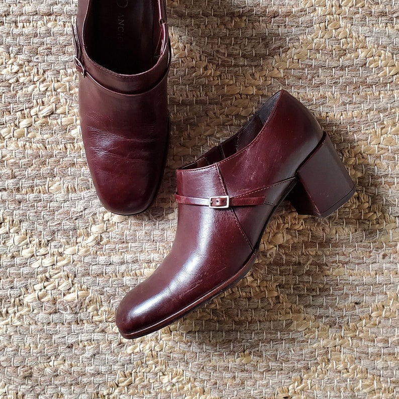 90s Walnut Brown Ankle Boots / 1990s Block Heel Booties /