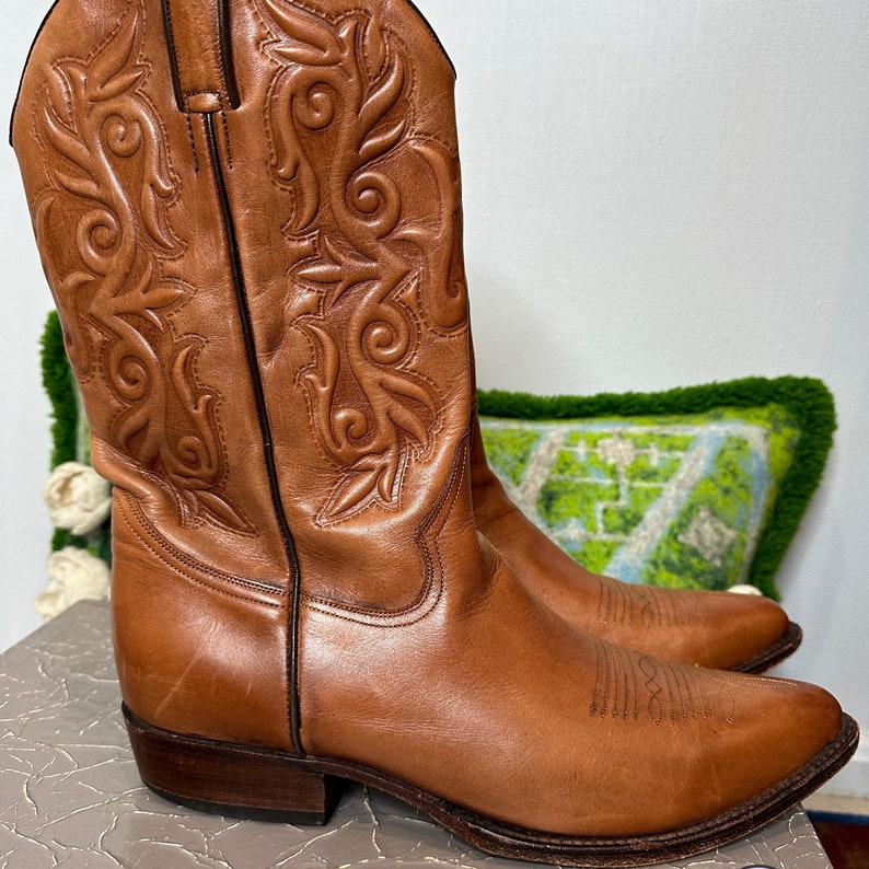 Gorgeous Tony Mora 1764 Western Cowboy Boots Embossed Pattern