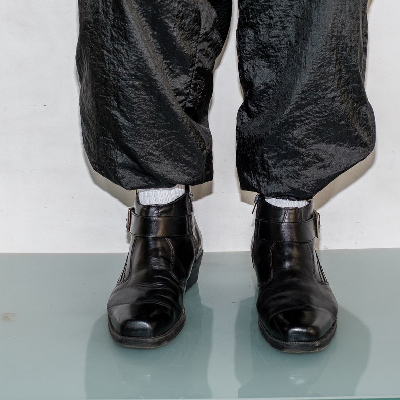 90's Vintage Western Style Leather Ankle Boots in Ink
