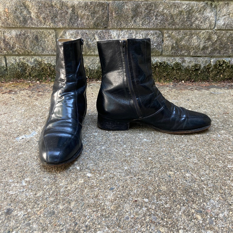 Size 9 D 70s/80s Zip up Ankle Boots