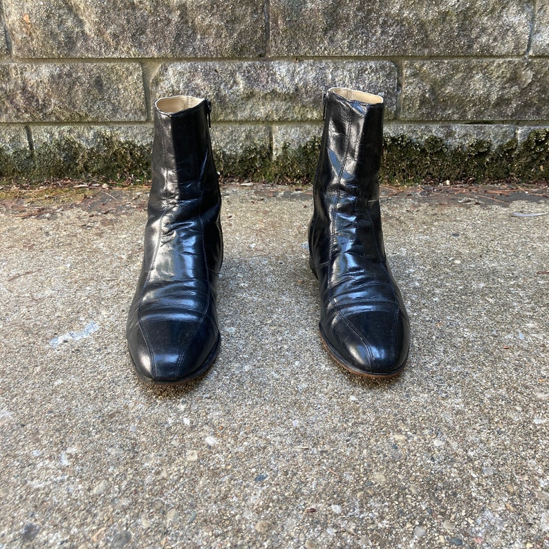 Size 9 D 70s/80s Zip up Ankle Boots