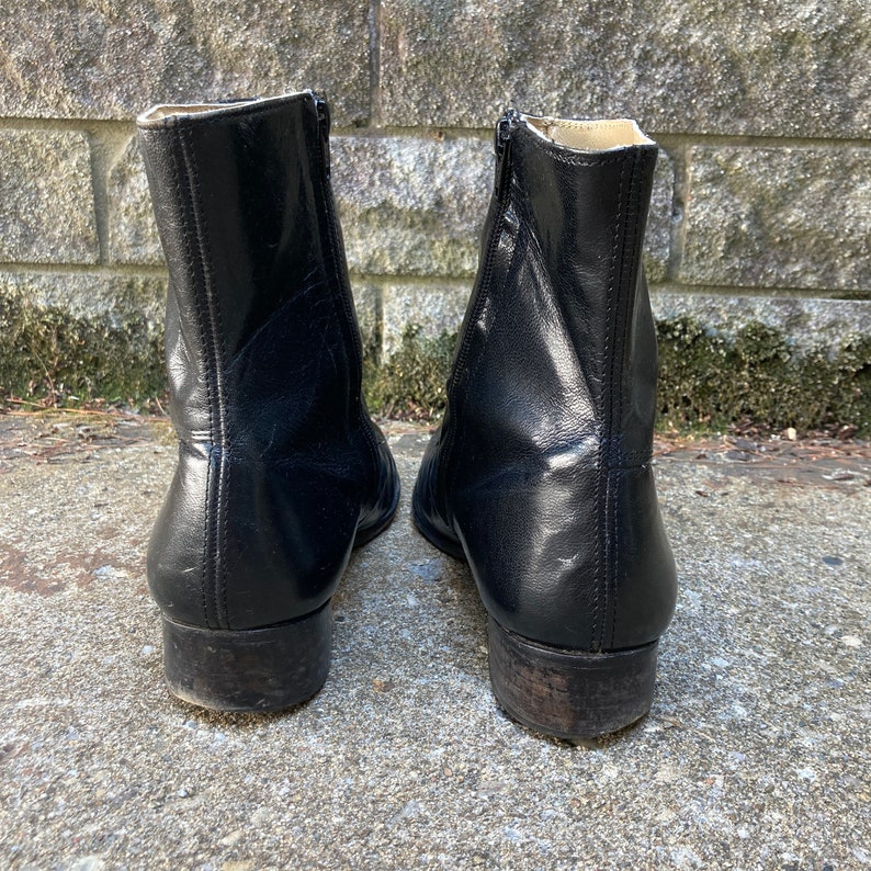 Size 9 D 70s/80s Zip up Ankle Boots