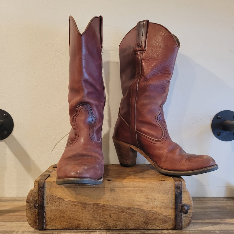 Dexter Red Boots/ Size 7.5/fall Boots/heeled Boots/ Frye