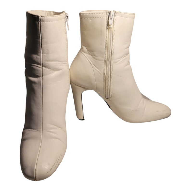 Vintage White Ankle Booties Short Zip Boots/size 7 Forever 21