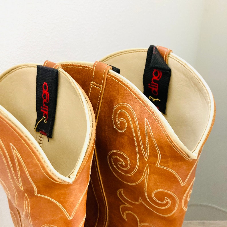 Dingo Leather Cowgirl Boots / Vintage Country Western Boots