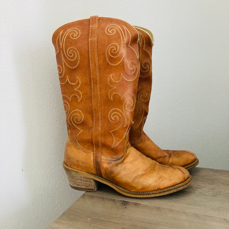 Dingo Leather Cowgirl Boots / Vintage Country Western Boots