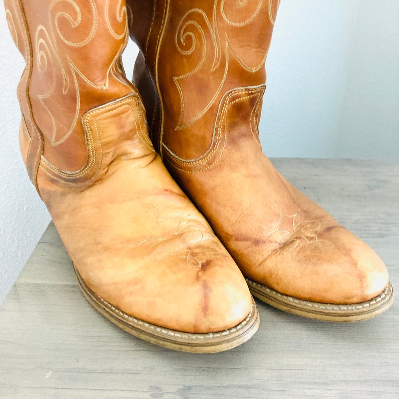 Dingo Leather Cowgirl Boots / Vintage Country Western Boots